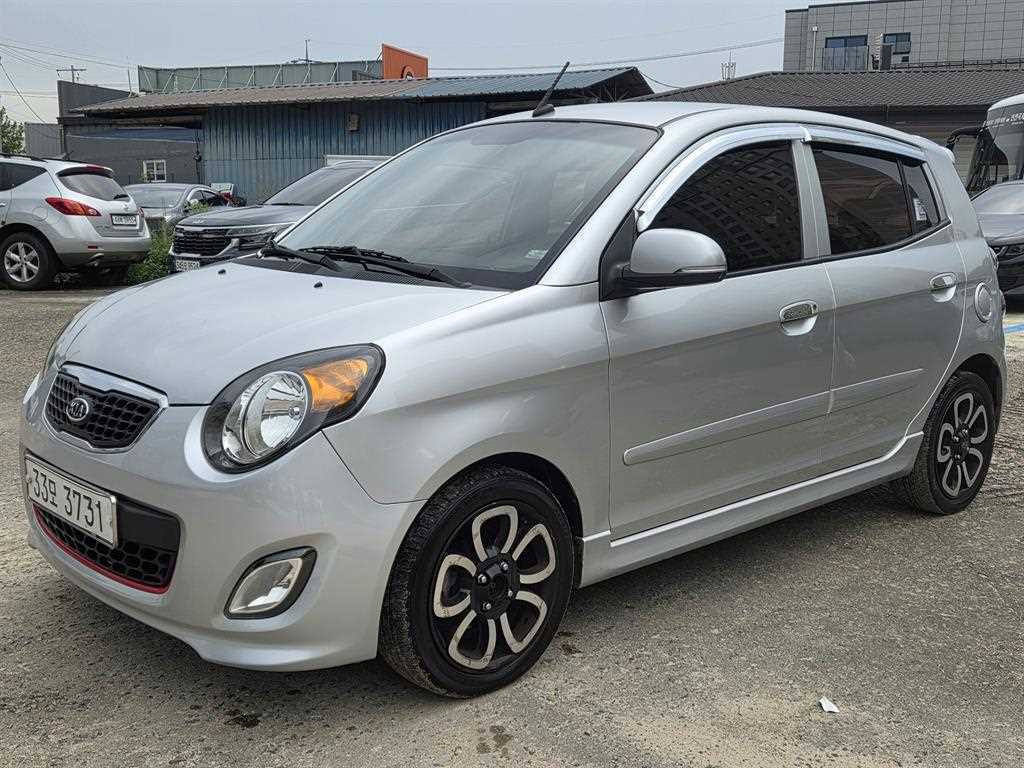 2011 Kia Morning Gasoline Plata - Miniatura 2