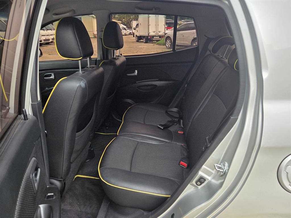 2011 Kia Morning Gasoline Plata - Miniatura 6