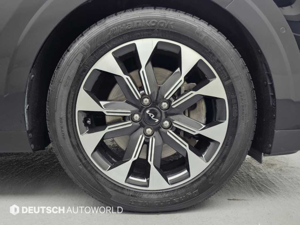 2023 Kia Carnival 4th Negro - Miniatura 5