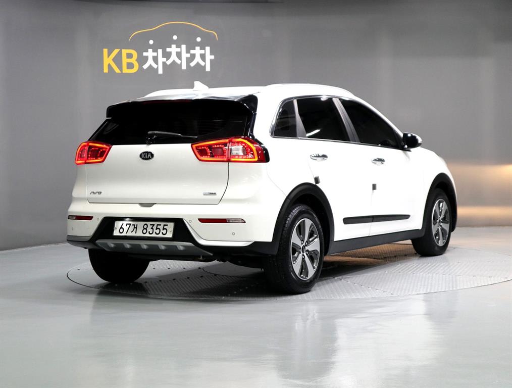 2018 Kia Niro 1.6 Blanco - Miniatura 3