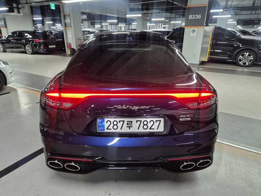 2021 Kia Stinger Meister Azul - Miniatura 5