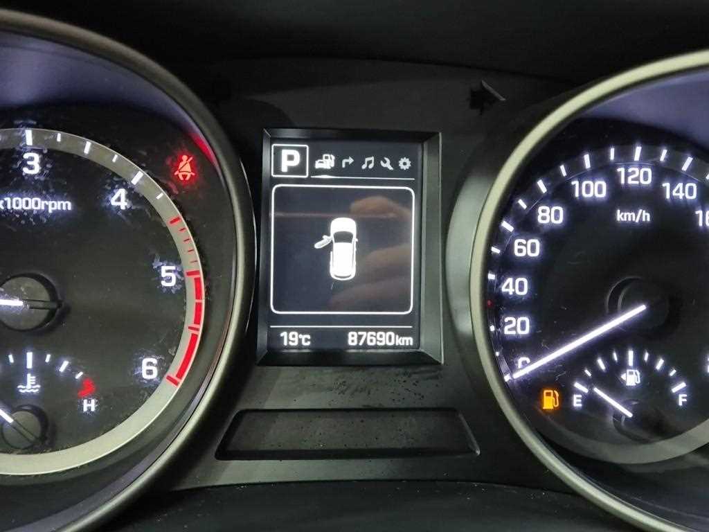 2018 Hyundai Santa Fe The Blanco - Miniatura 6