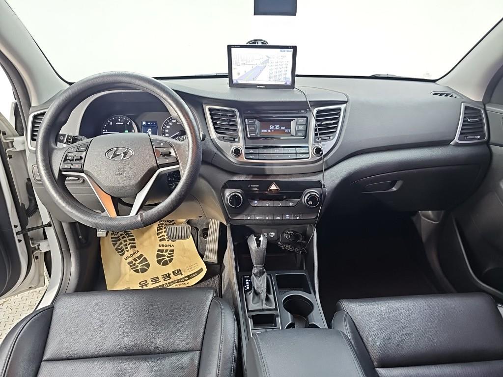2016 Hyundai Tucson Diesel Blanco - Miniatura 5