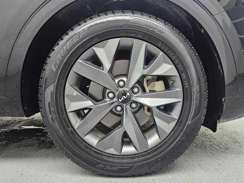 2022 Kia Sportage 1.6 Negro - Miniatura 5
