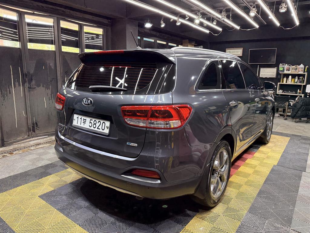 2015 Kia Sorento Diesel Gris - Miniatura 4
