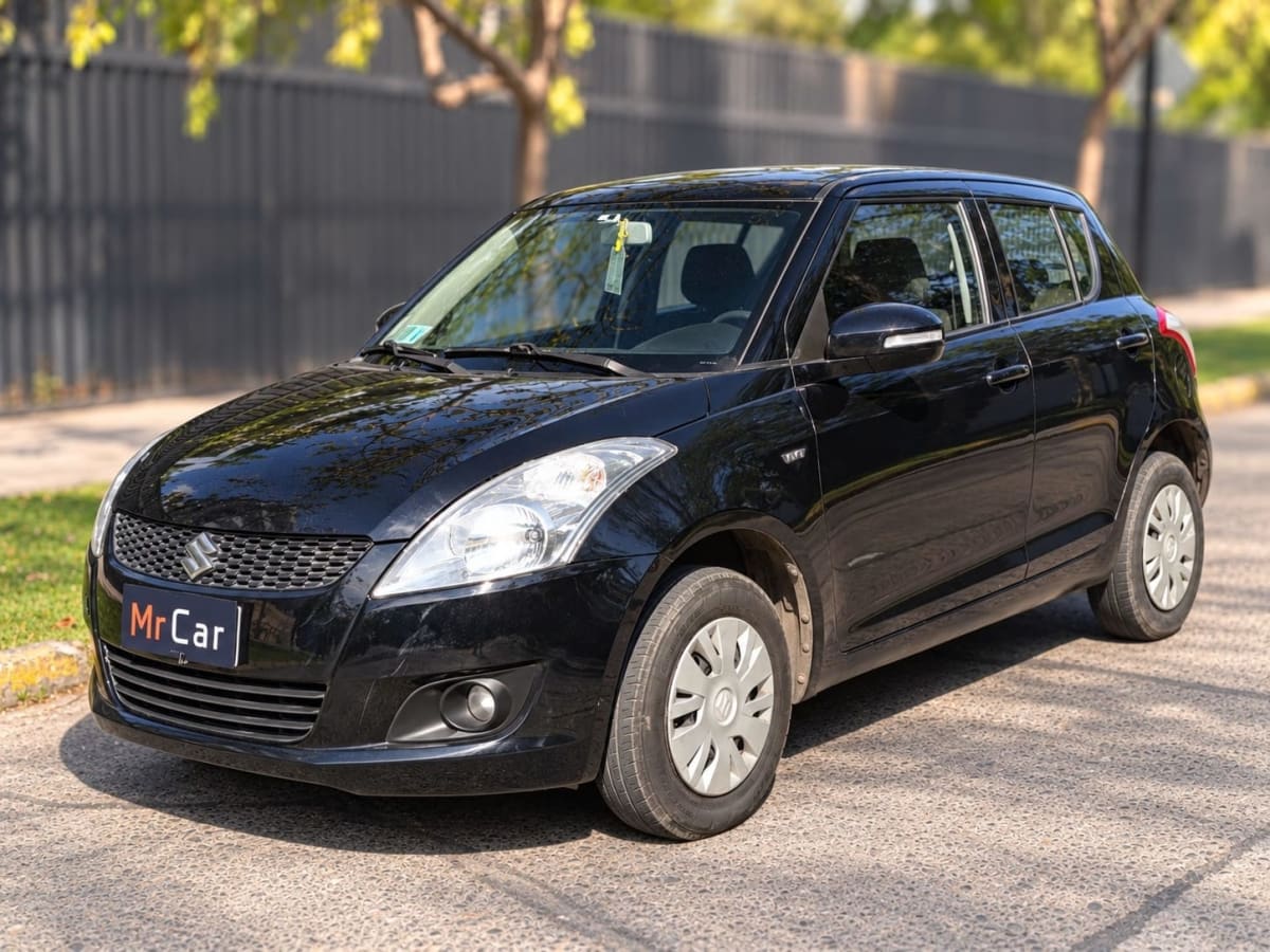 2015 Suzuki Swift AC Negro - Miniatura 2
