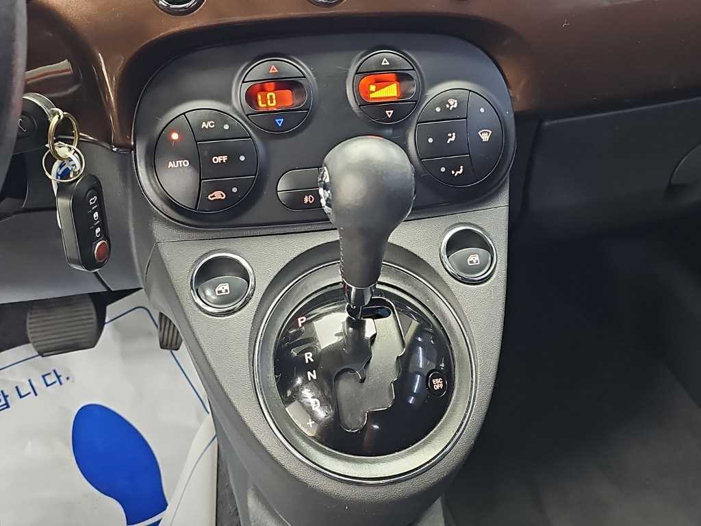 2013 Fiat 500 1.4 Café - Miniatura 8