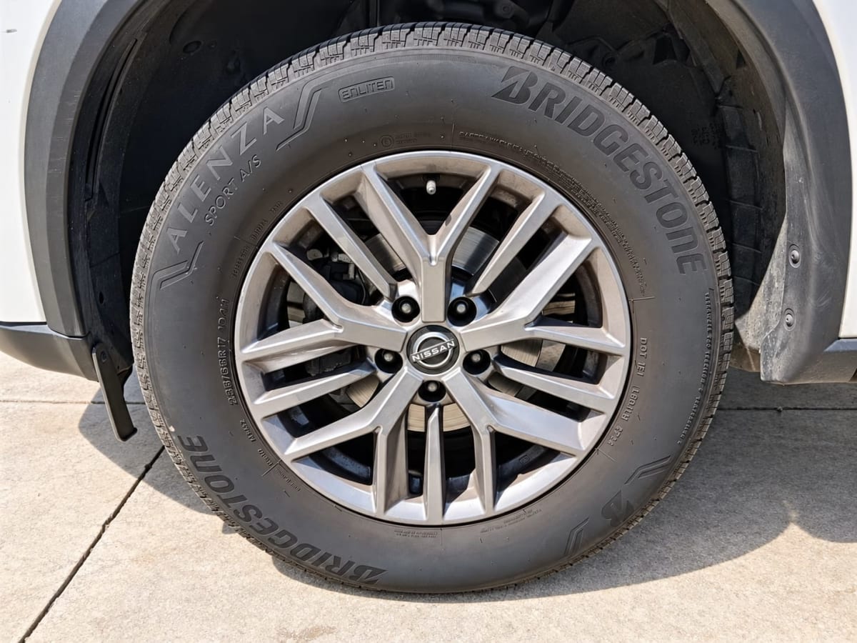 2025 Nissan XTRAIL CVT Gris - Miniatura 8
