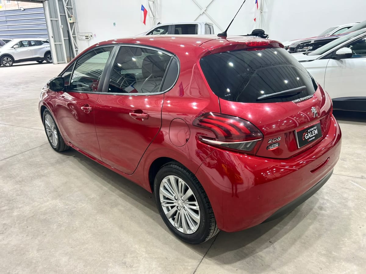 2021 Peugeot 208 Rojo - Miniatura 5