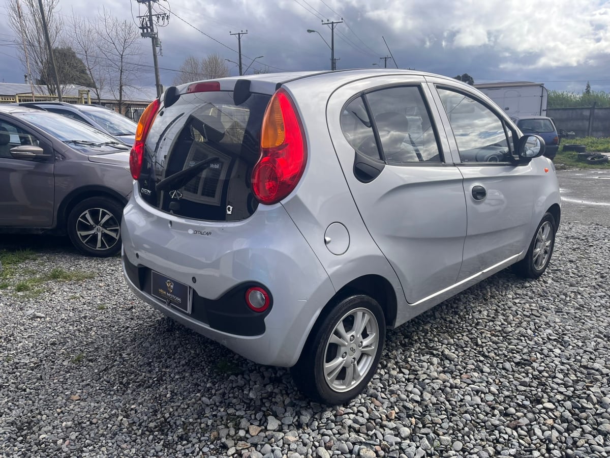 2019 Chery NEW IQ GLS Gris - Miniatura 3