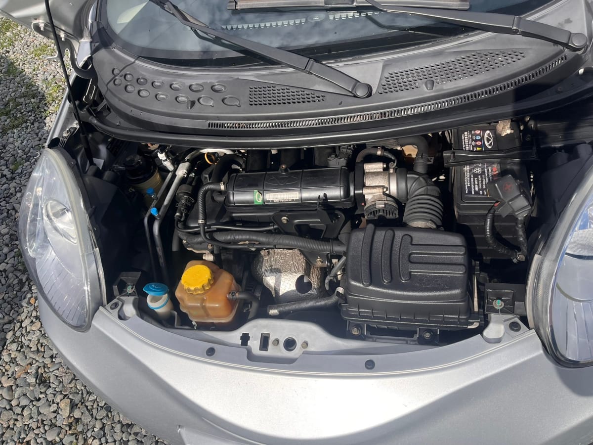 2019 Chery NEW IQ GLS Gris - Miniatura 6