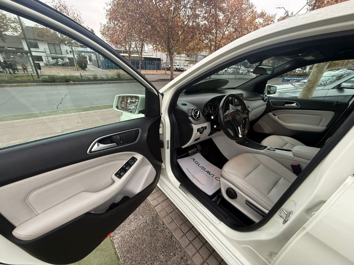 2014 Mercedes-Benz B180 1.8T - Miniatura 7