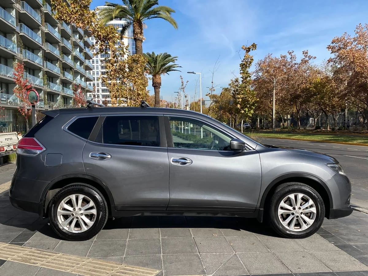 2018 Nissan X-Trail 7A Gris - Miniatura 6