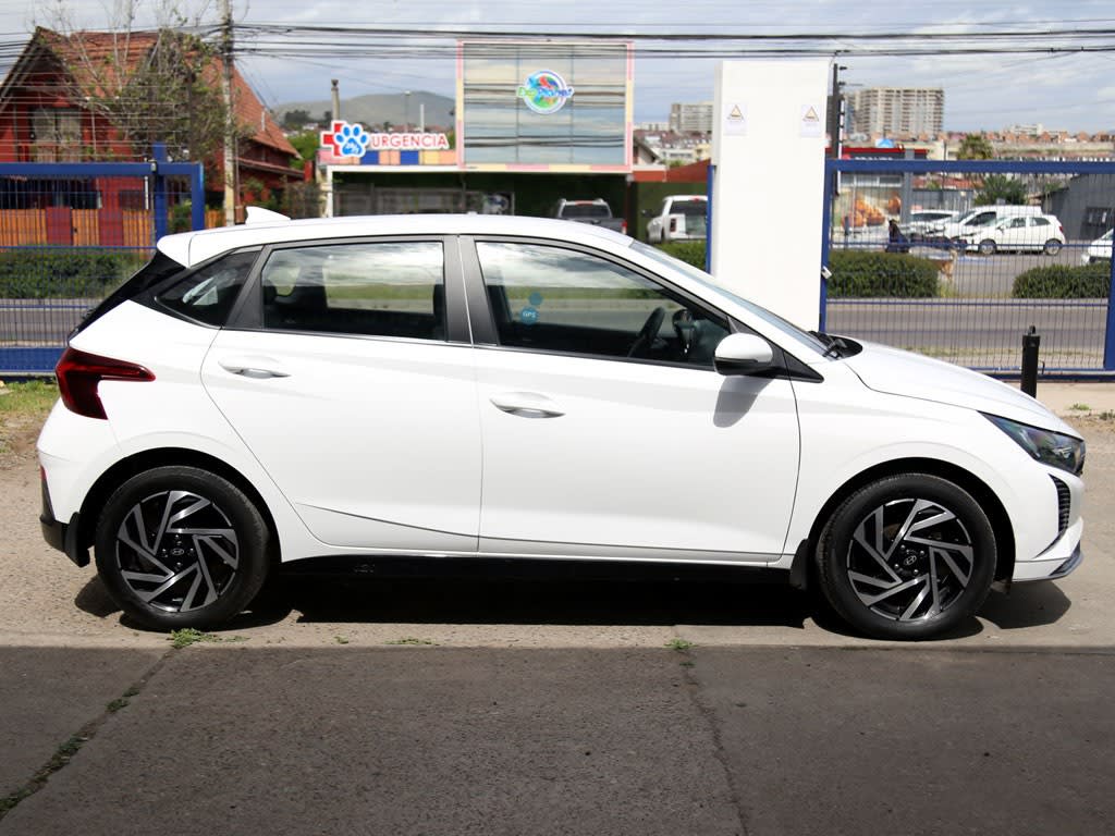 2025 Hyundai I20 MT - Miniatura 4