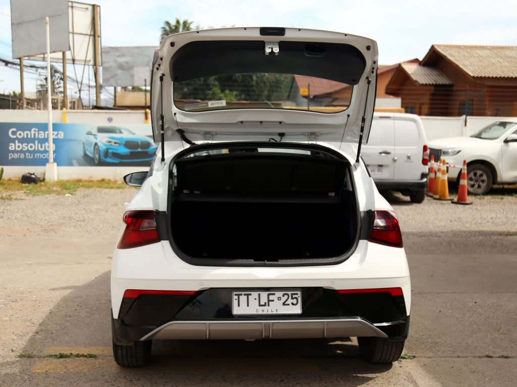 2025 Hyundai I20 MT - Miniatura 9
