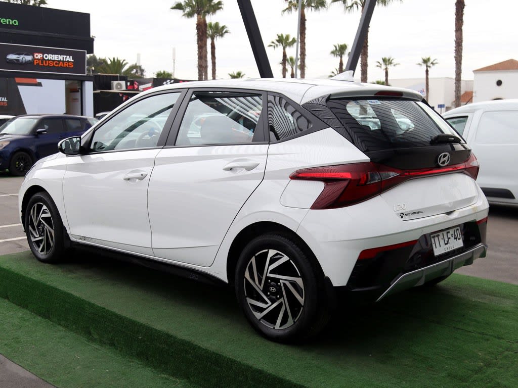 2025 Hyundai I20 1.4 - Miniatura 8