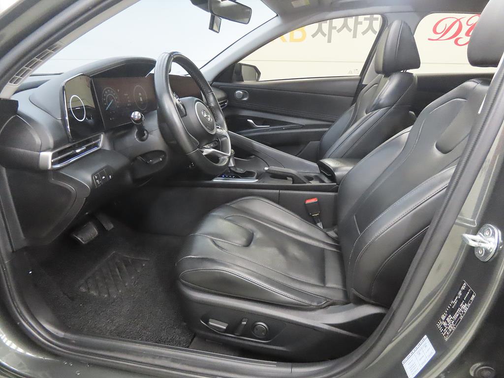 2021 Hyundai Avante (CN7) Gris - Miniatura 5