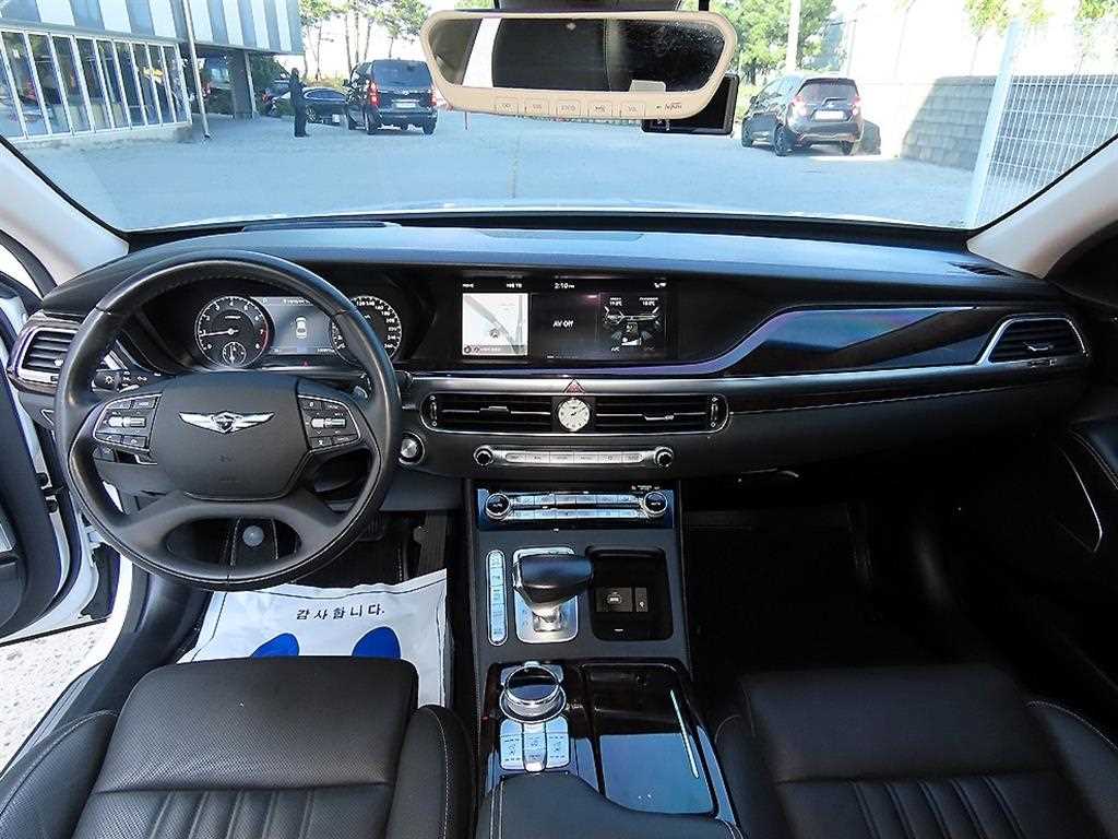 2019 Genesis G90 3.8 - Miniatura 7