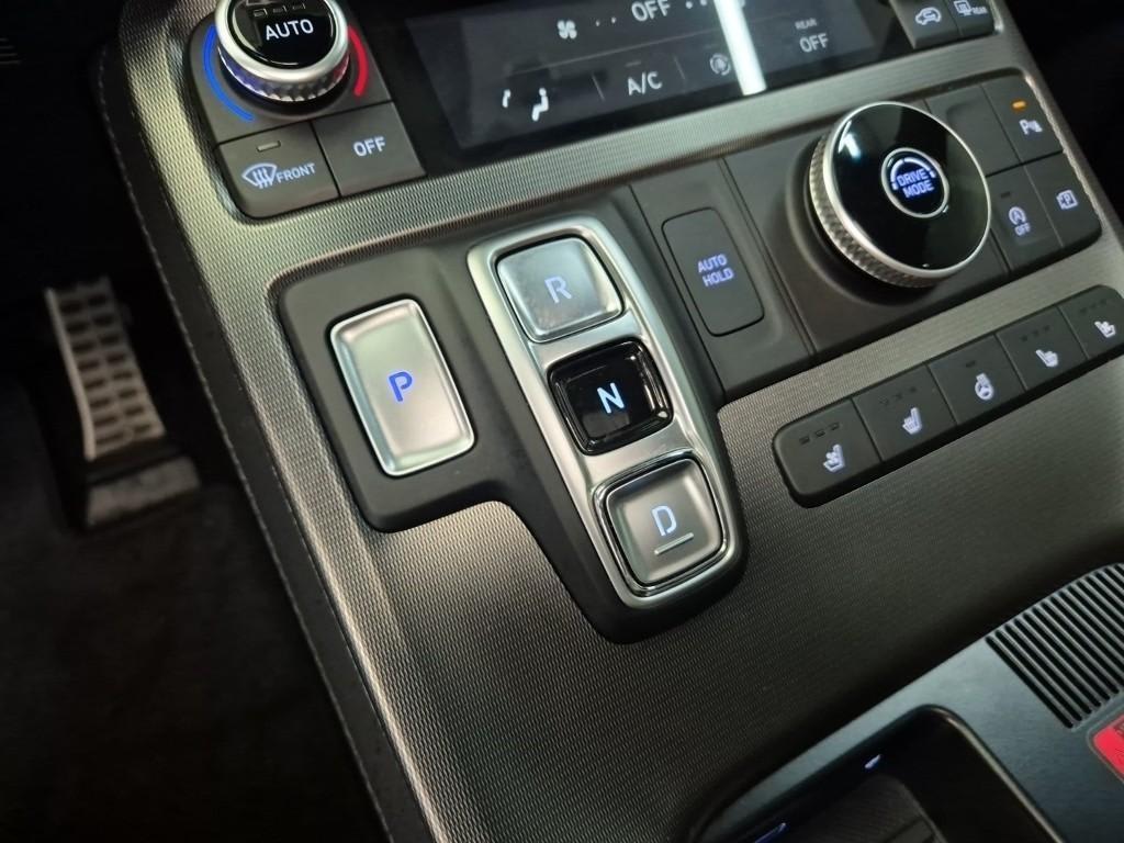 2024 Hyundai Palisade Gasoline Negro - Miniatura 8
