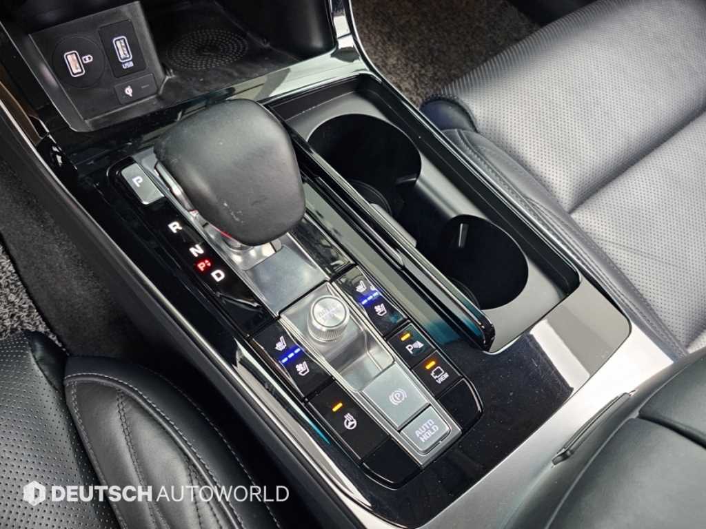 2021 Kia K7 Premier Negro - Miniatura 9
