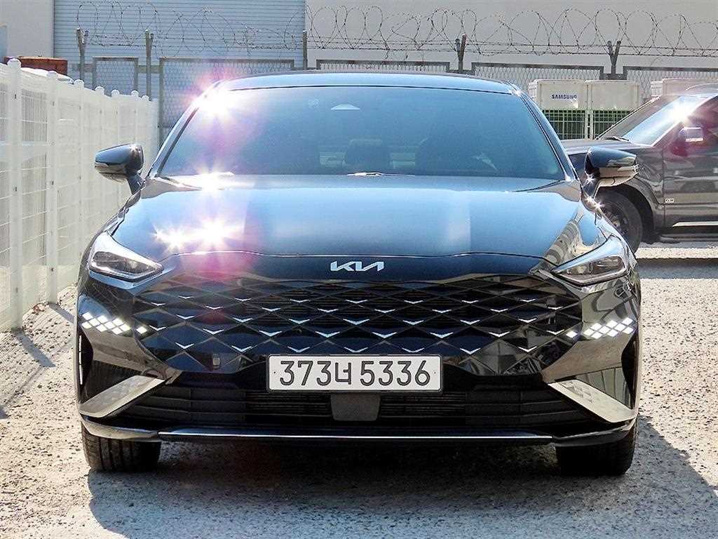 2023 Kia K8 3.5 Negro - Imagen 1