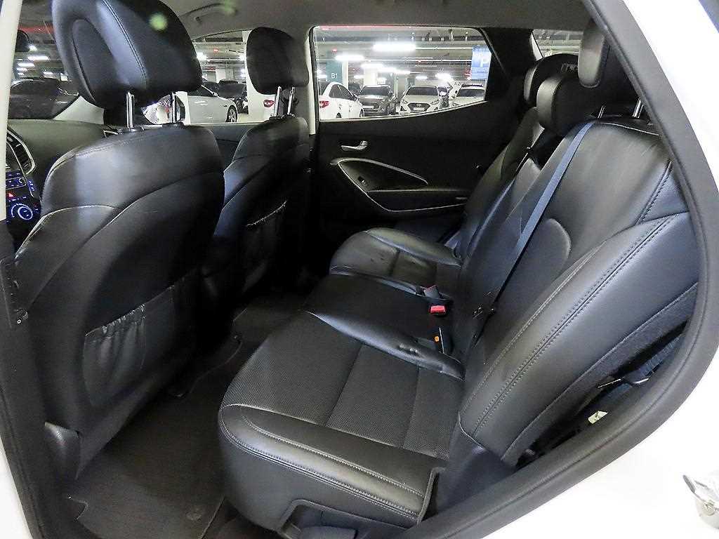 2017 Hyundai Santa Fe The Blanco - Miniatura 7