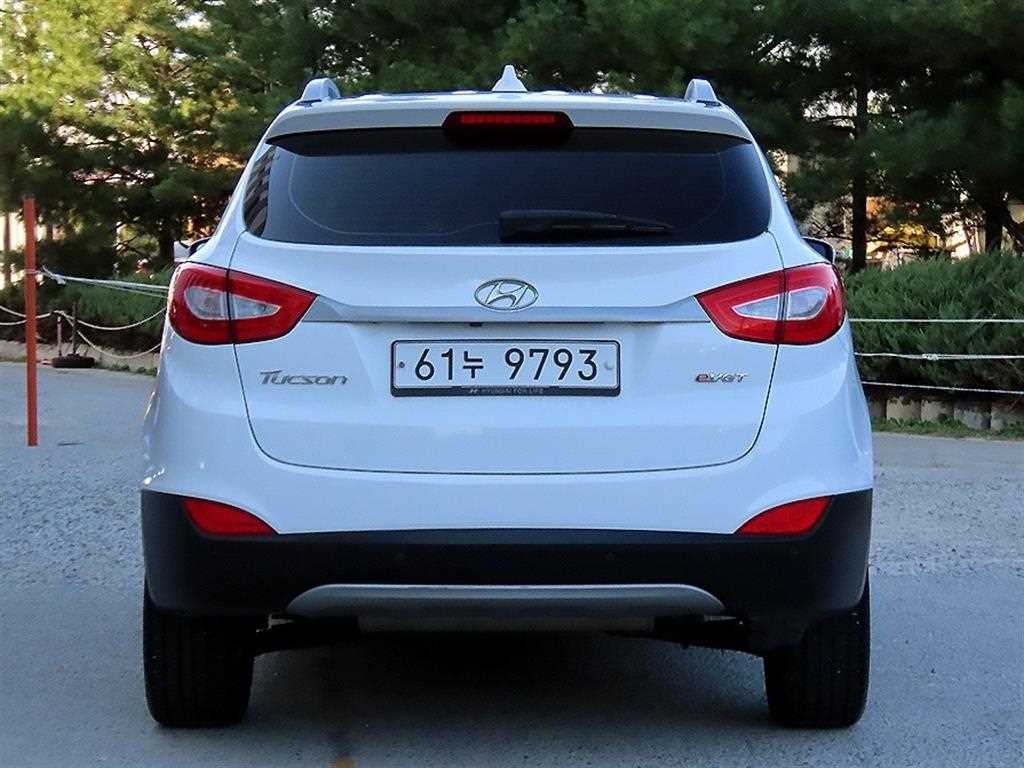 2015 Hyundai Tucson iX Blanco - Miniatura 4