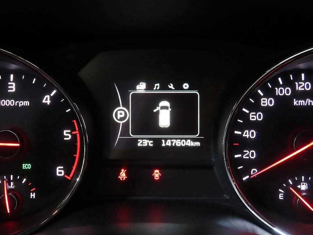 2016 Kia Carnival Diesel Blanco - Miniatura 9