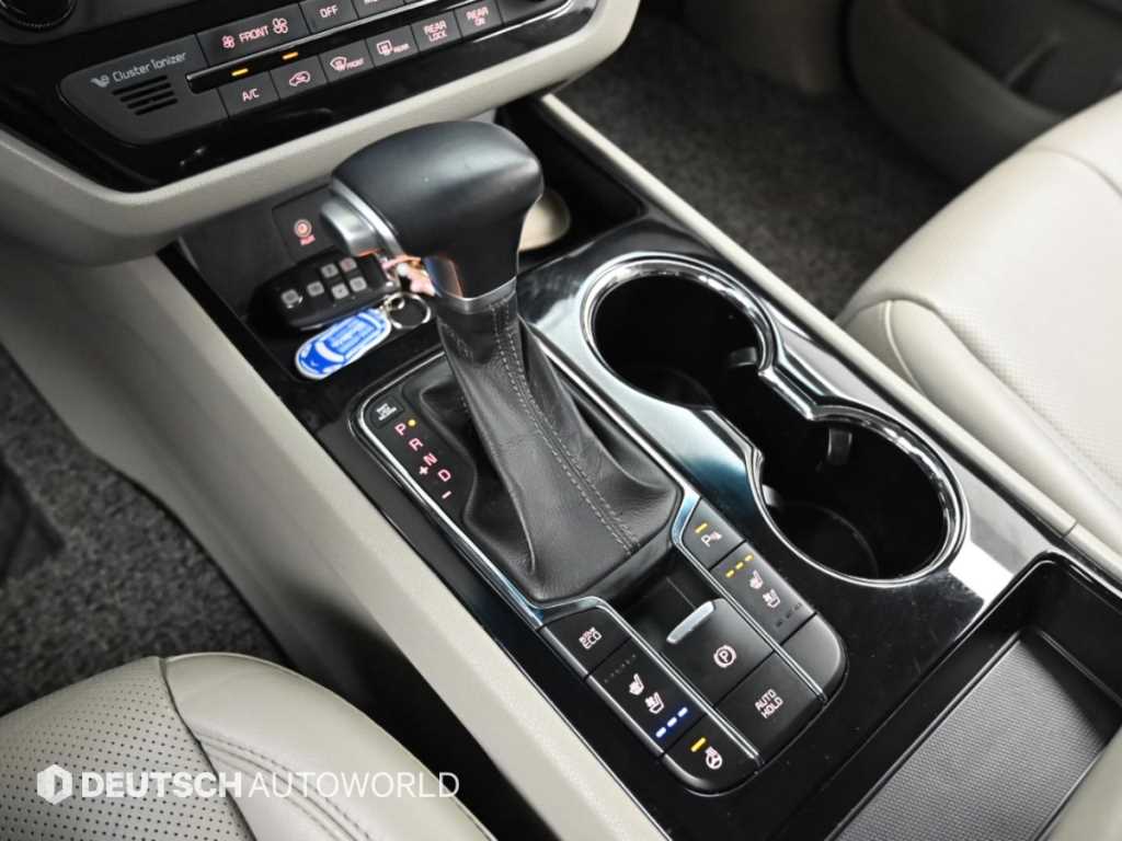 2019 Kia Carnival Diesel Negro - Miniatura 9