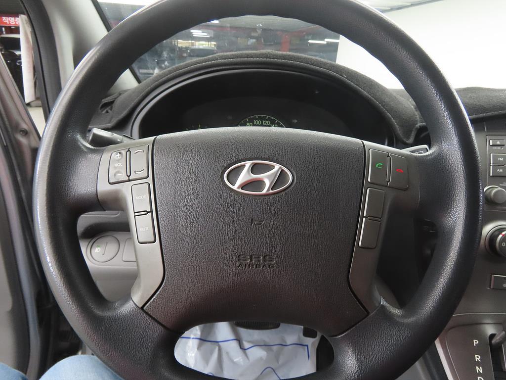 2012 Hyundai Starex Van Plata - Miniatura 8