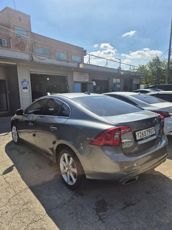 2016 Volvo S60 Ref 428079 Diesel Gris - Miniatura 3