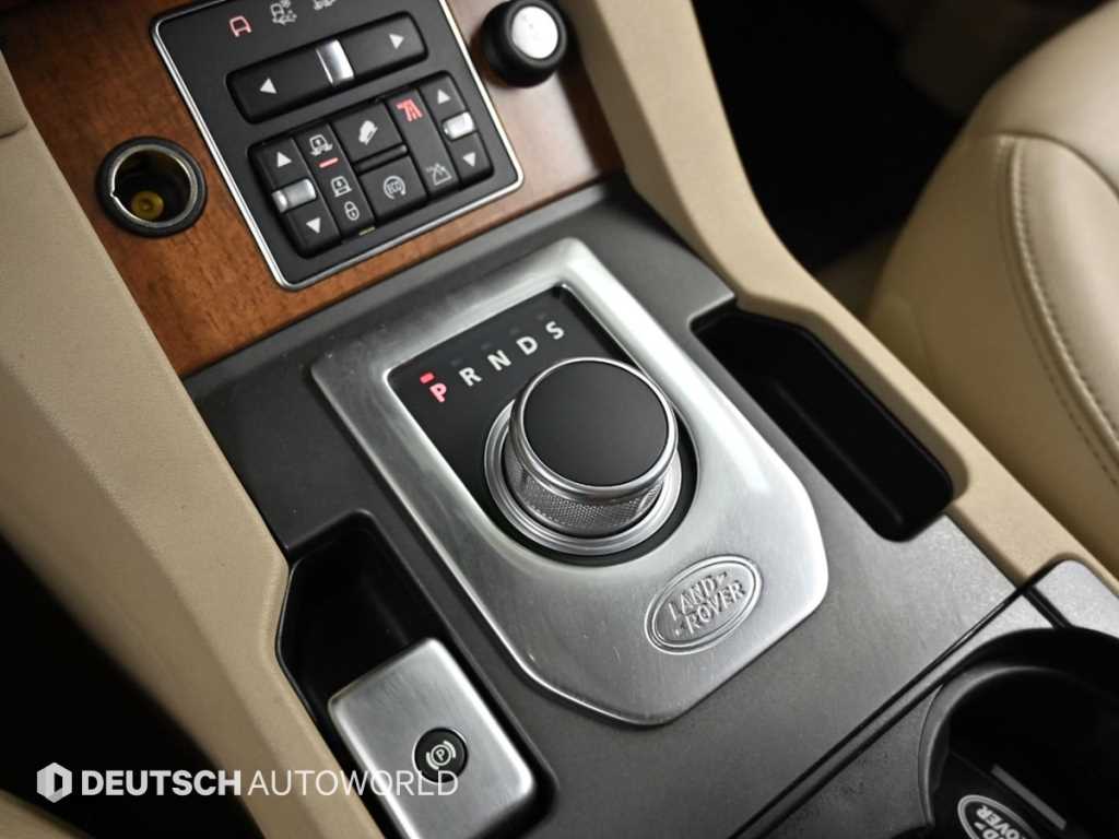 2016 Land Rover Discovery 4 - Miniatura 9