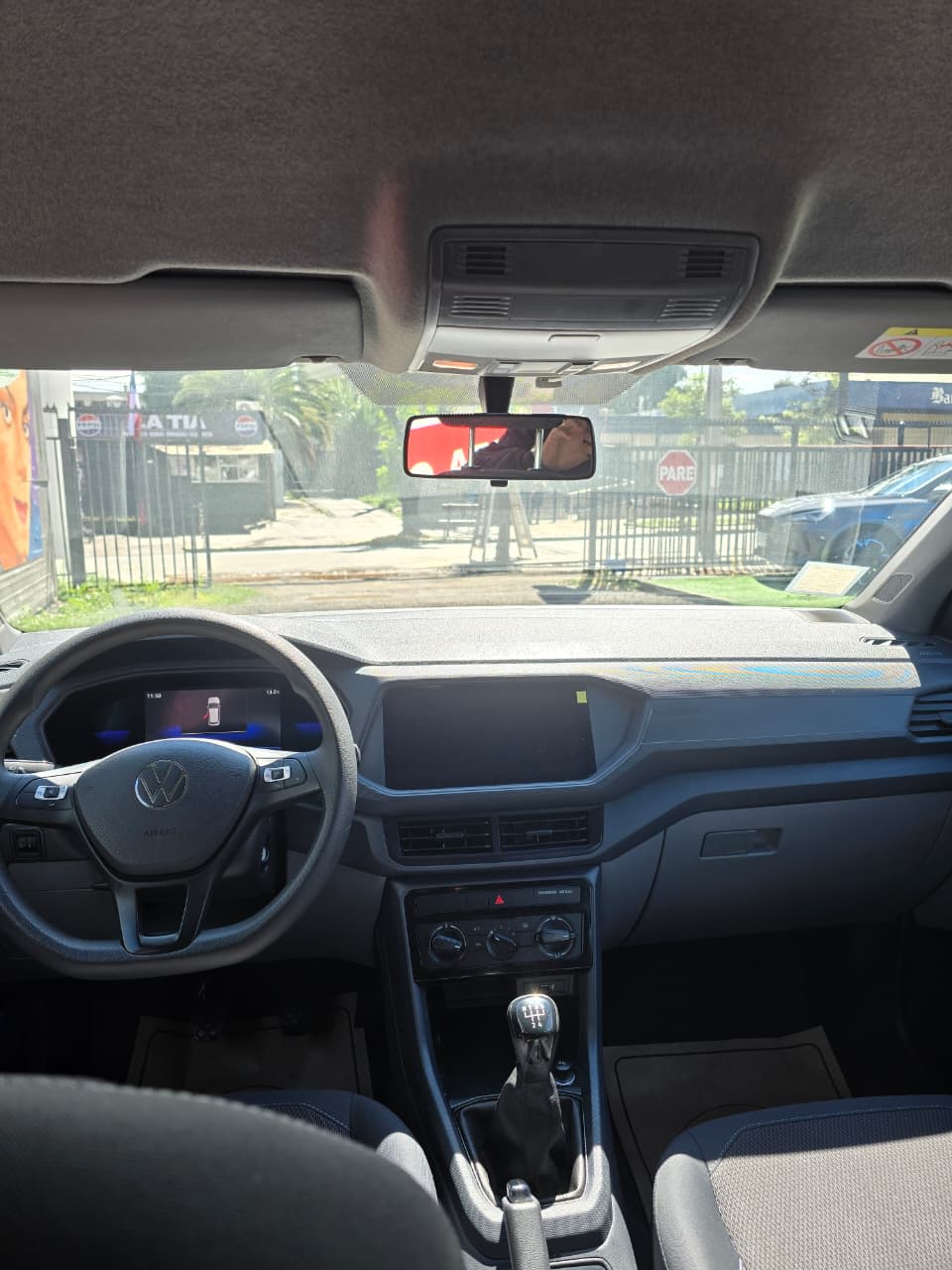 2023 Volkswagen T Cross Plata - Miniatura 10