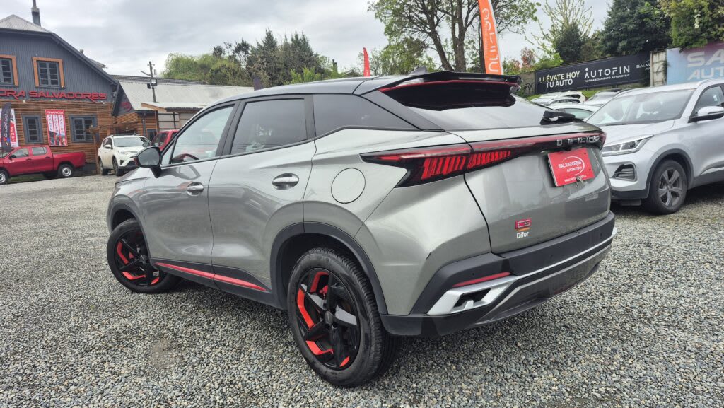 2025 OMODA C5 1.5T Plata - Miniatura 3