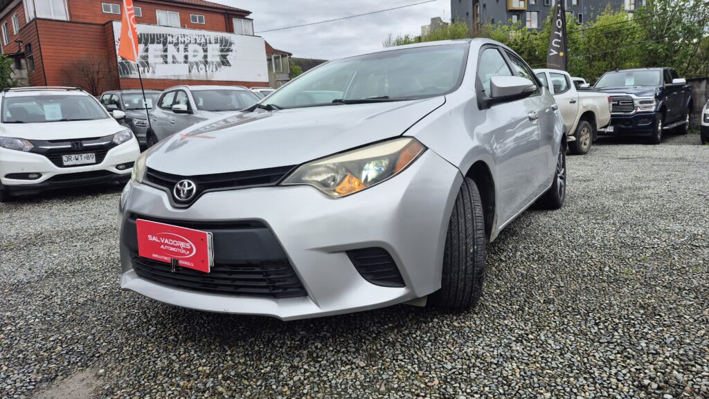 2015 TOYOTA COROLLA 1.8 Plata - Imagen 1
