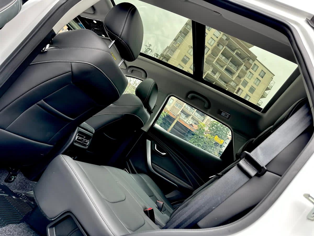 2025 Jetour X70 1.5T Blanco - Miniatura 10