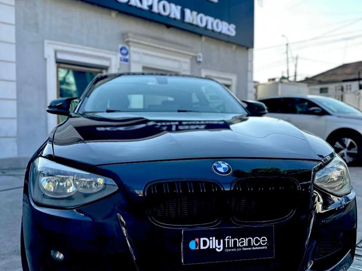 2013 BMW 116I Sport Negro - Miniatura 8