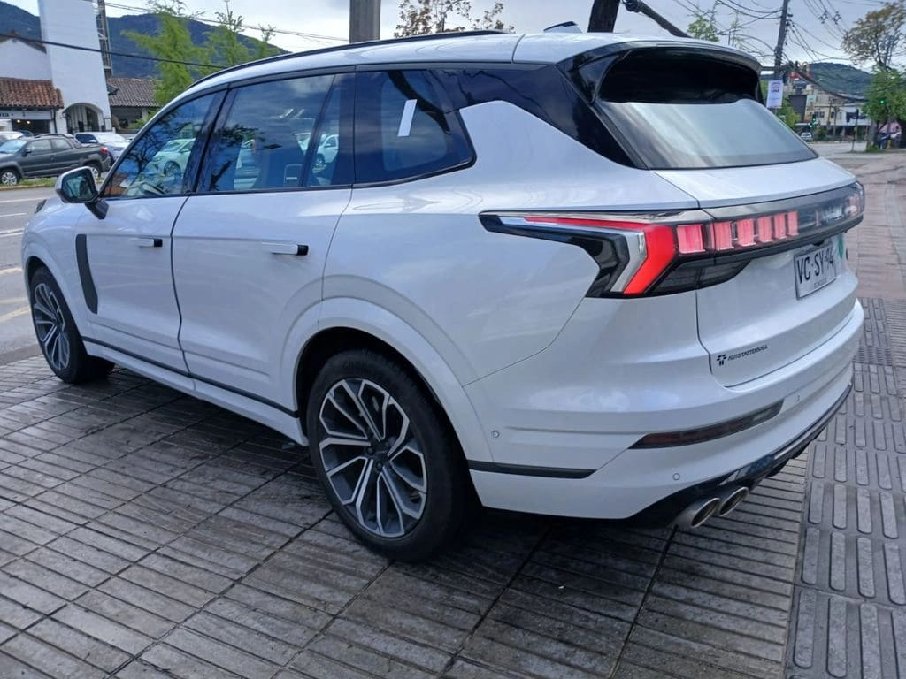 2025 Lynk & Co 09 Halo - Miniatura 9
