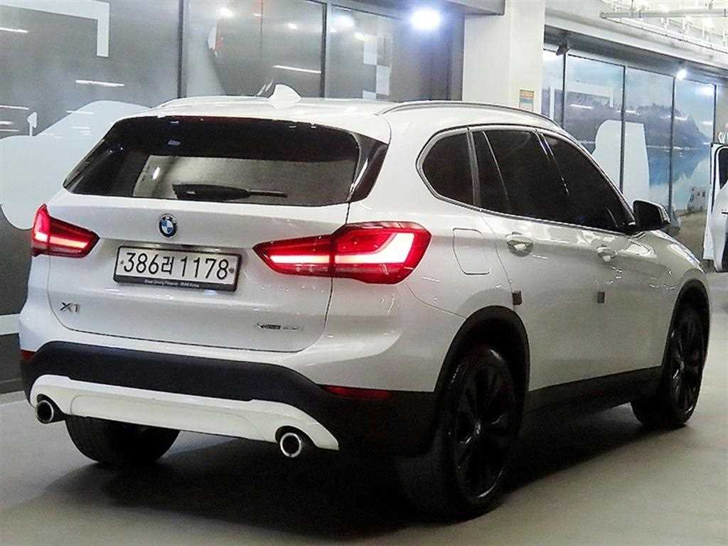 2020 BMW X1 Ref 428413 Gasoline Blanco - Miniatura 4