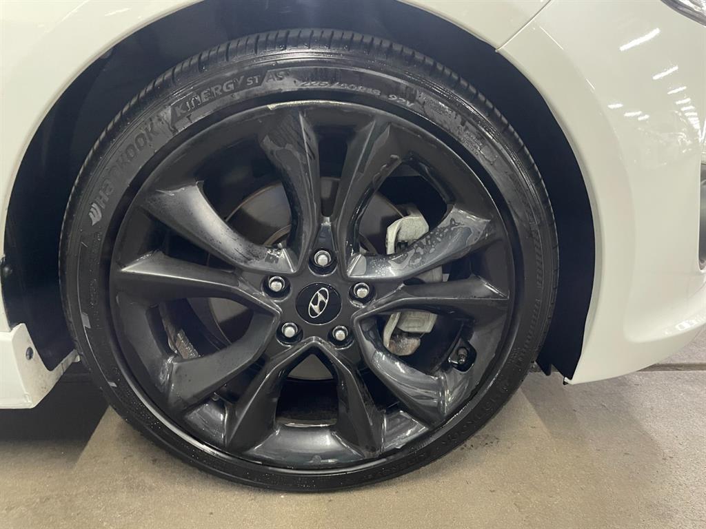 2016 Hyundai Veloster 1.6 Blanco - Miniatura 5
