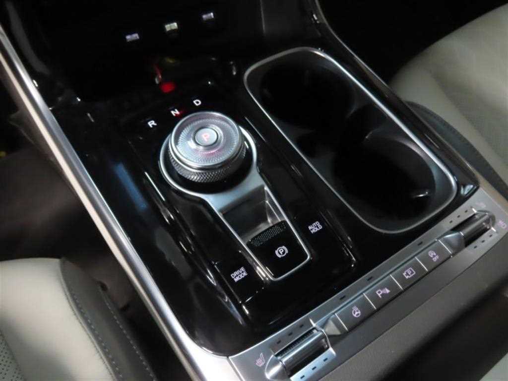 2021 Kia Carnival 4th Negro - Miniatura 6