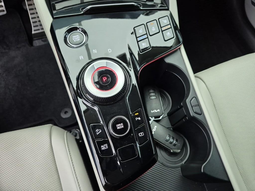 2023 Kia Sportage 2.0 Gris - Miniatura 8