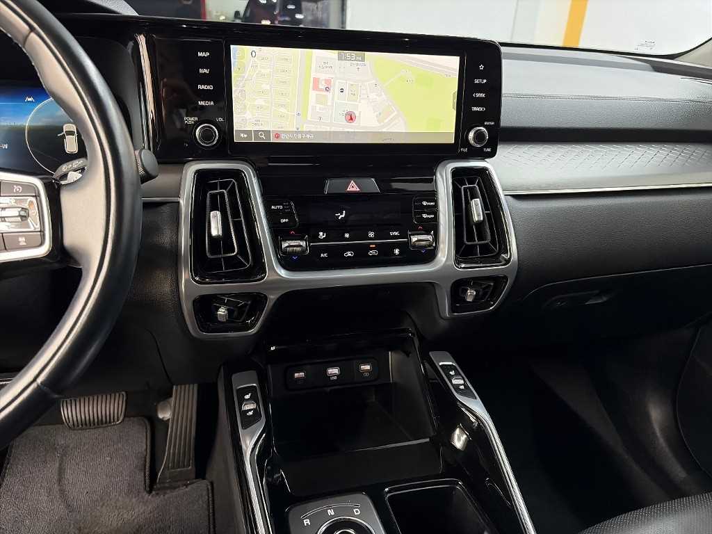 2023 Kia Sorento Generation Gris - Miniatura 10
