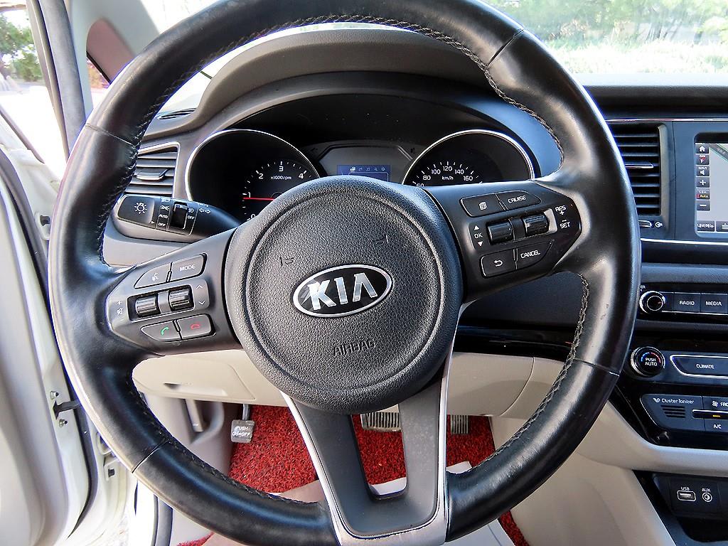 2018 Kia Carnival Diesel Blanco - Miniatura 9