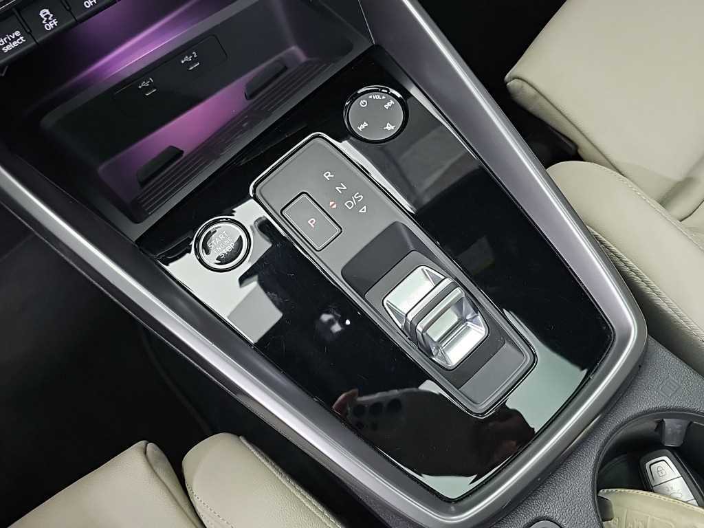 2023 Audi A3 Ref 428404 Electricity Gris - Miniatura 8