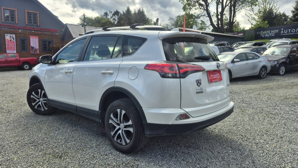 2018 TOYOTA RAV4 2.0 Blanco - Miniatura 3