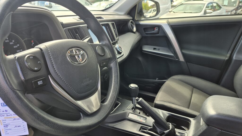 2018 TOYOTA RAV4 2.0 Blanco - Miniatura 7