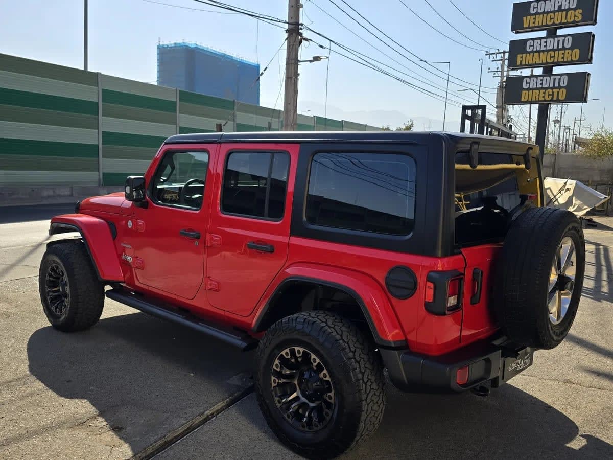 2022 Jeep WRANGLER SAHARA UNLIMITED 3.6 AUT Rojo - Miniatura 4