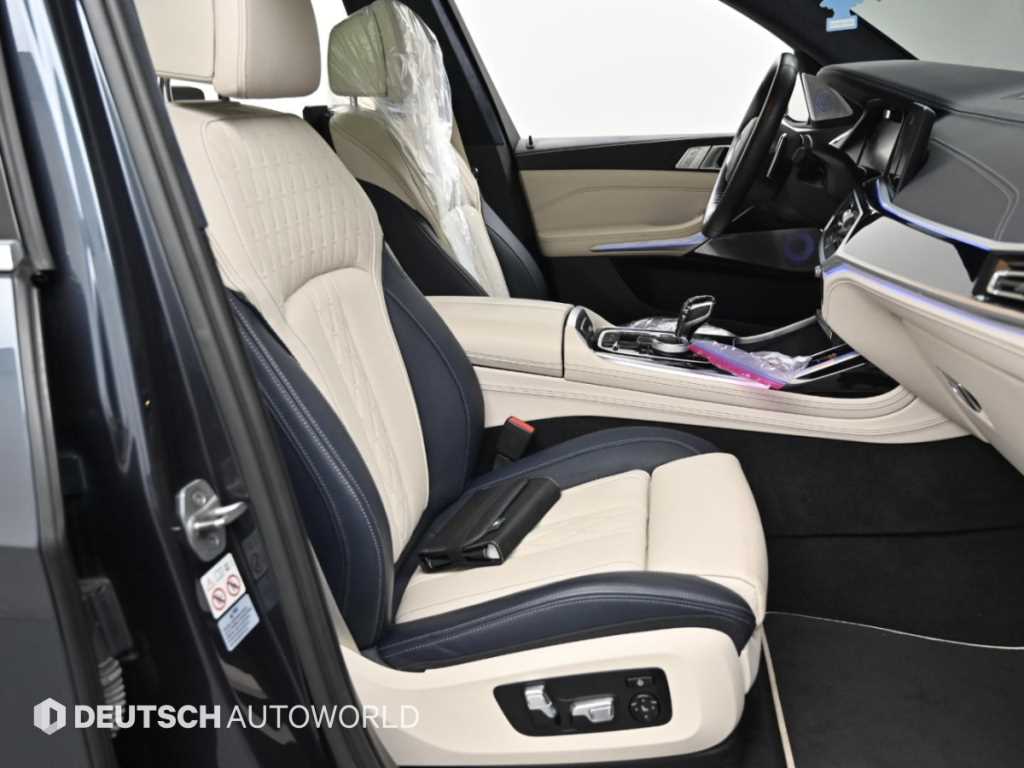 2022 BMW X7 Ref 428635 Gasoline Gris - Miniatura 10