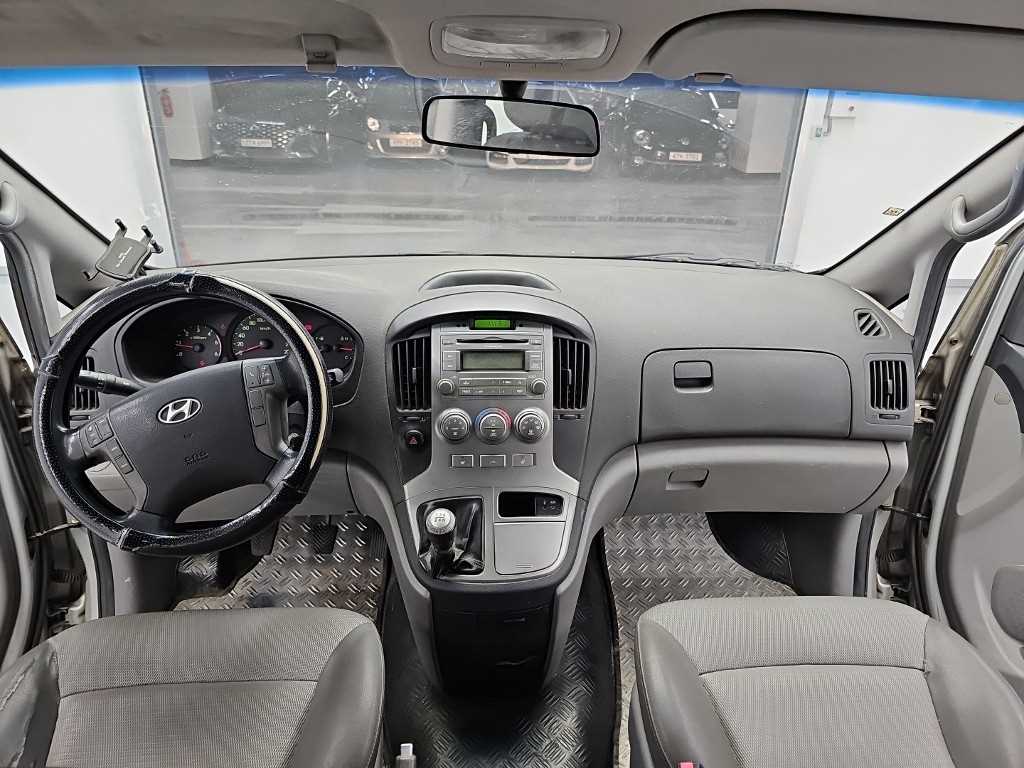 2008 Hyundai Starex Van Gris - Miniatura 7